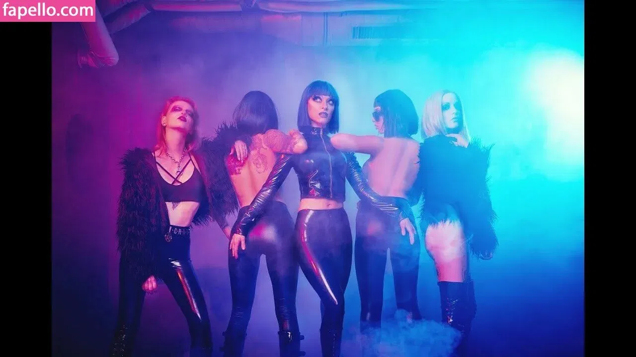 Gogo Stripper Onlyfans Photo Gallery 