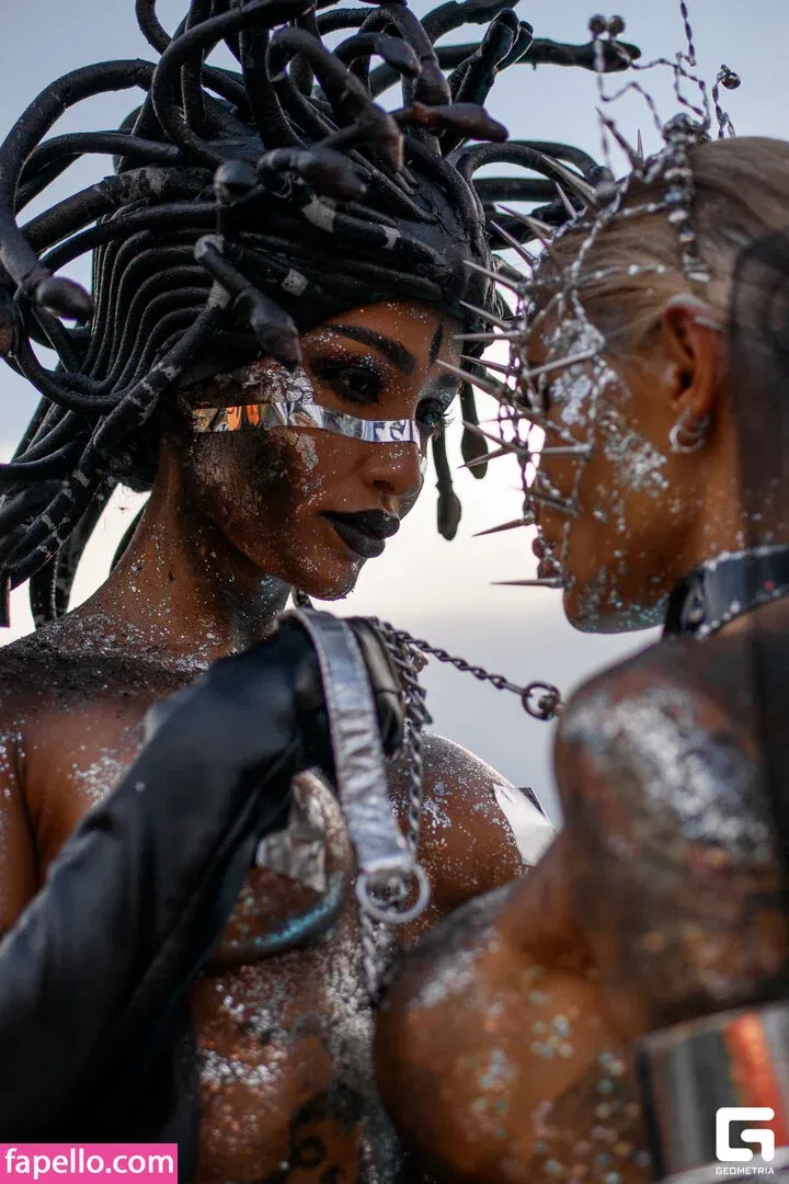 Gogo Stripper Onlyfans Photo Gallery 