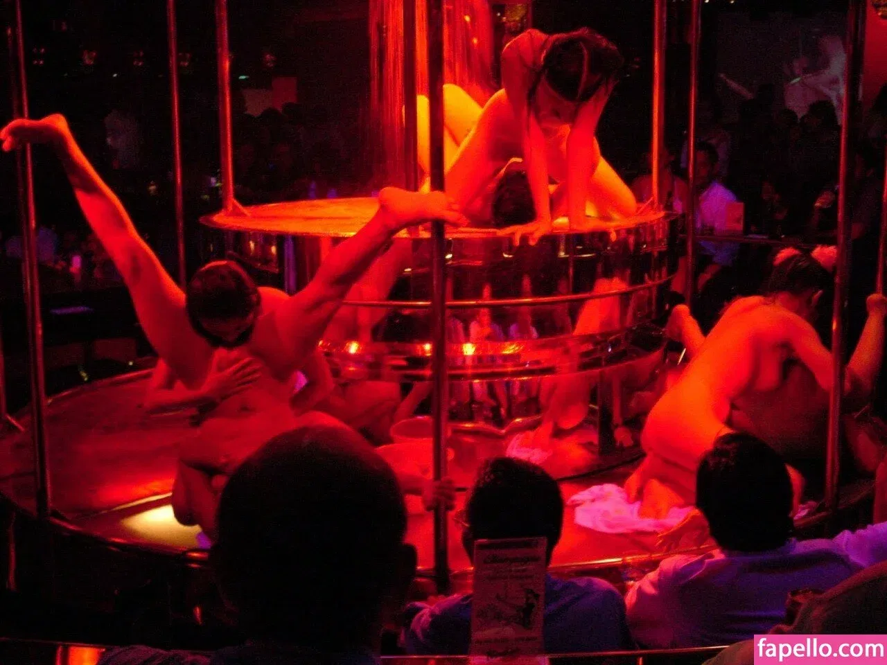 Gogo Stripper Onlyfans Photo Gallery 