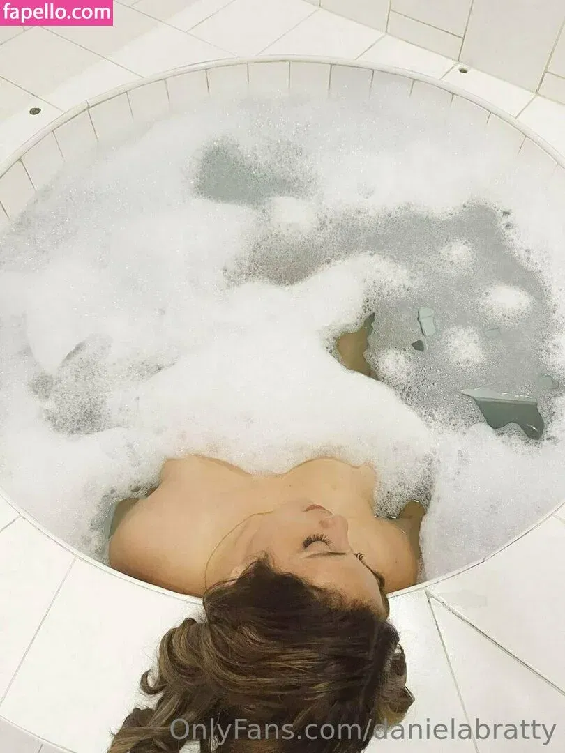 danielabratty Onlyfans Photo Gallery 