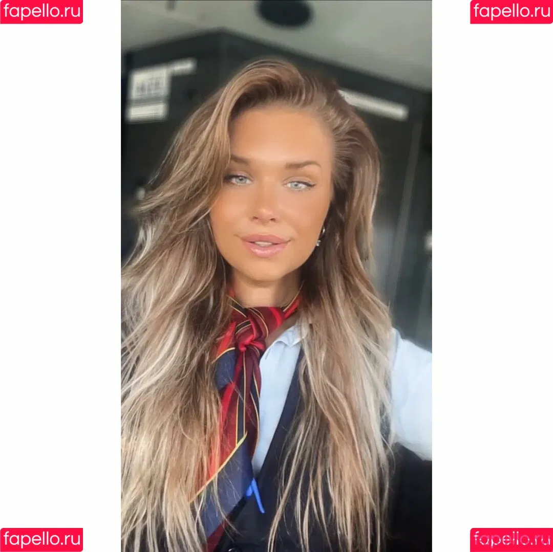 Joyce Straten Onlyfans Photo Gallery 