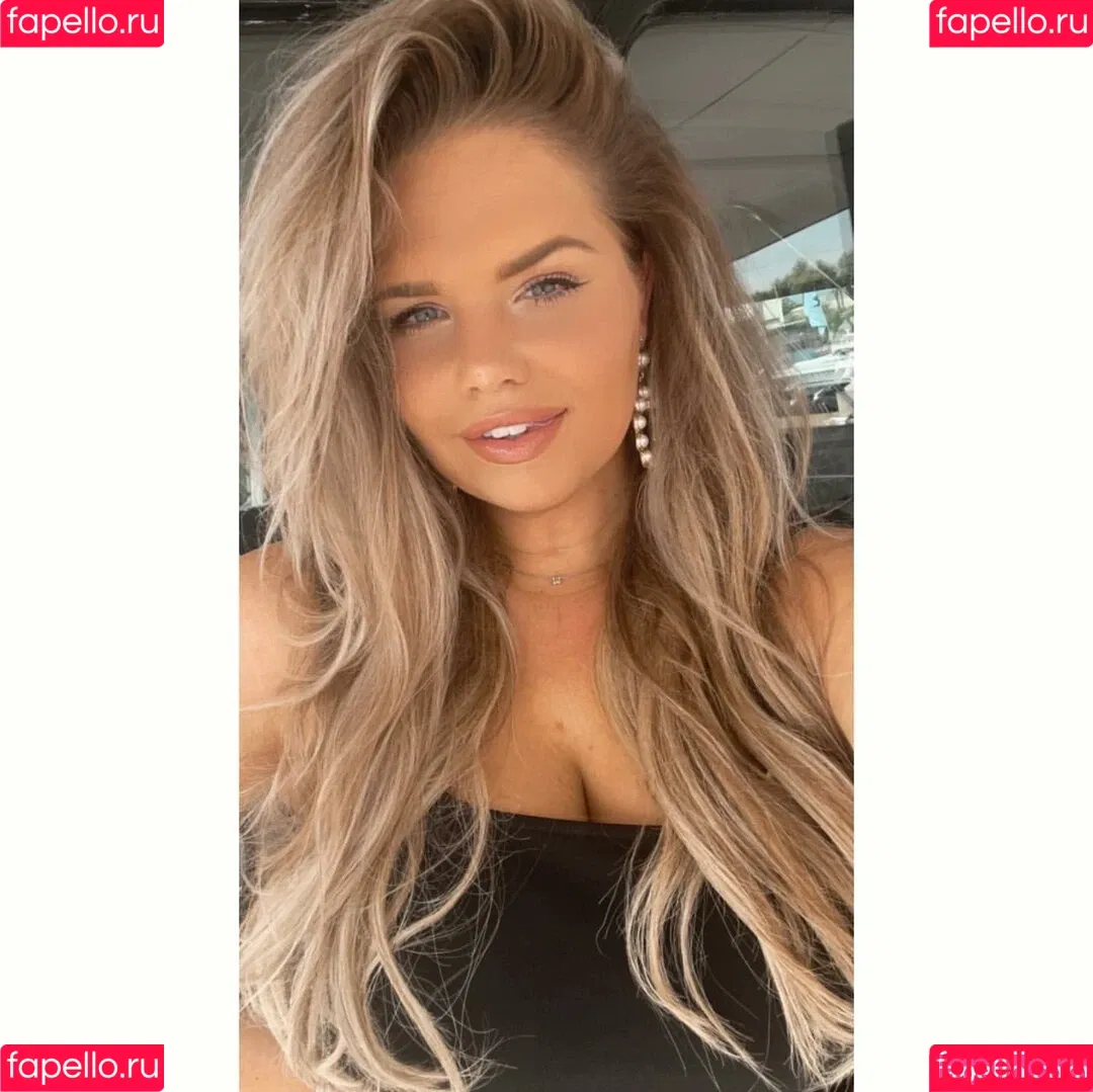 Joyce Straten Onlyfans Photo Gallery 