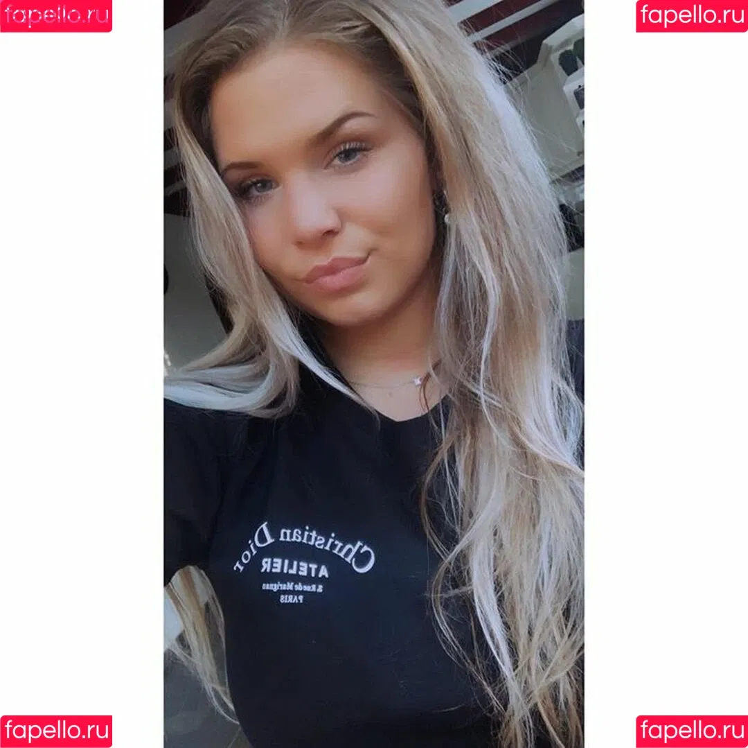 Joyce Straten Onlyfans Photo Gallery 