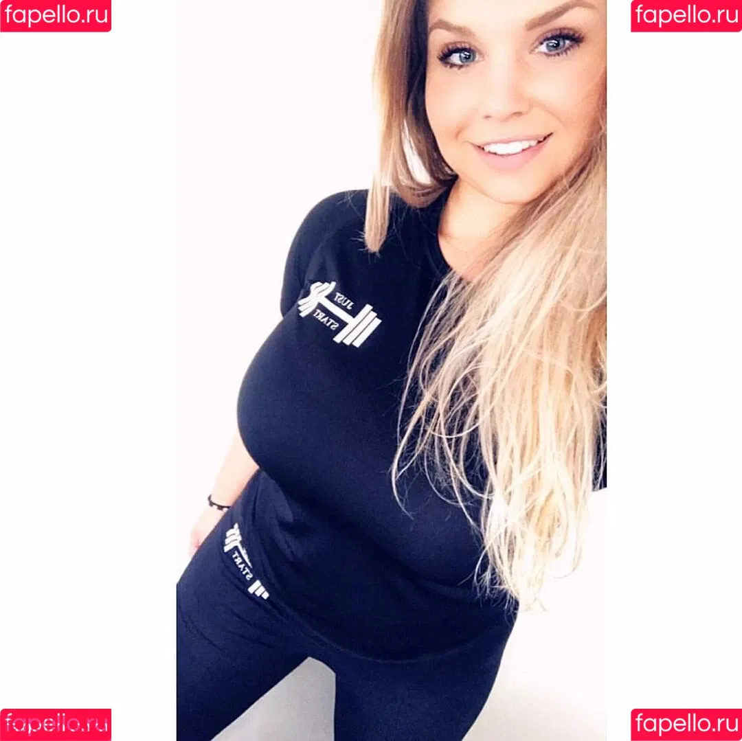 Joyce Straten Onlyfans Photo Gallery 