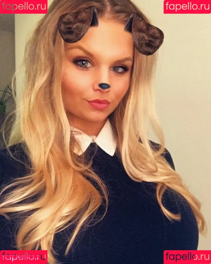 Joyce Straten Onlyfans Photo Gallery 