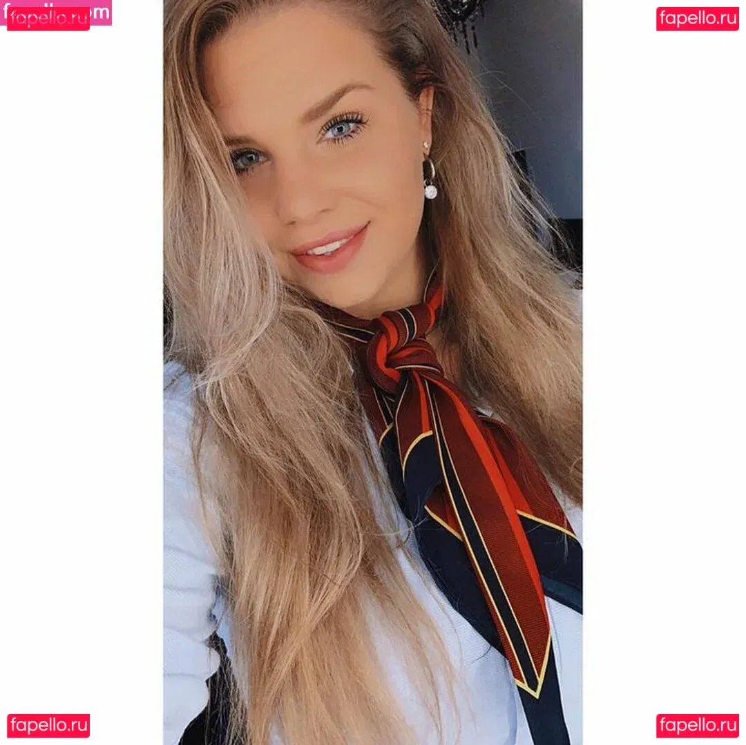 Joyce Straten Onlyfans Photo Gallery 