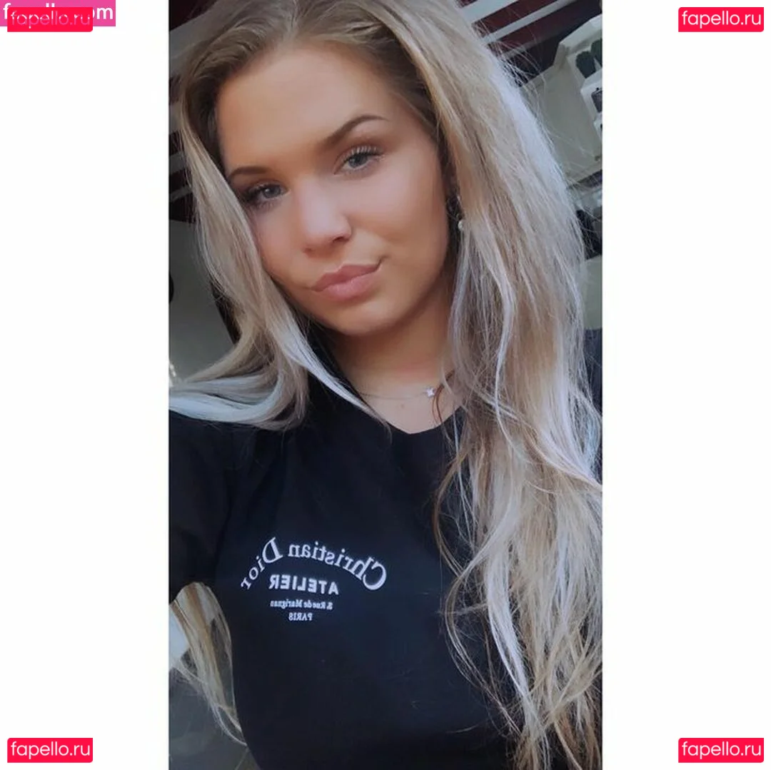 Joyce Straten Onlyfans Photo Gallery 