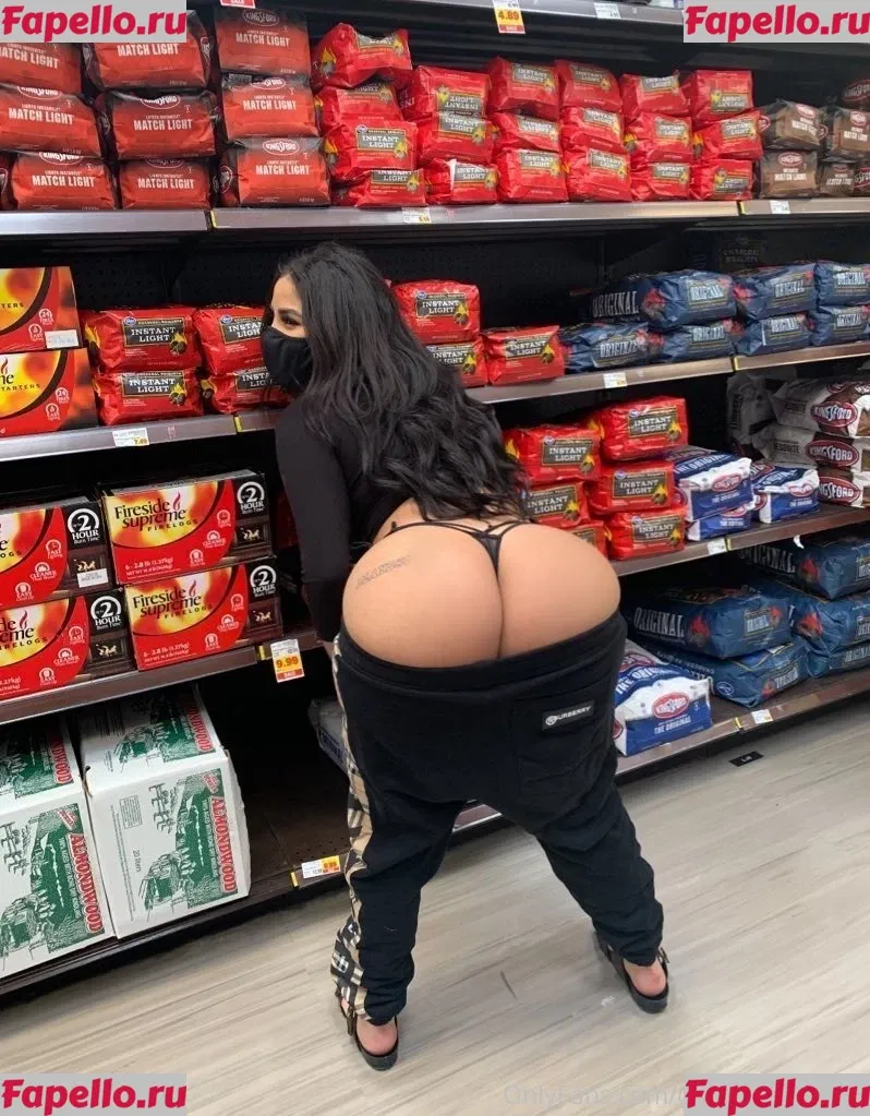 Officialzoerenea Onlyfans Photo Gallery 