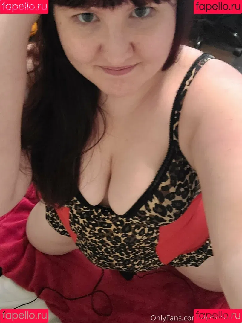 thictyphbbw Onlyfans Photo Gallery 