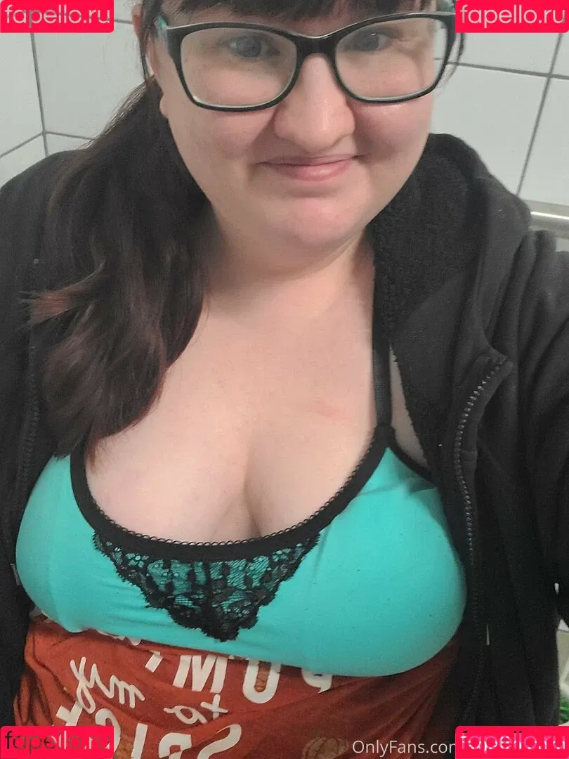 thictyphbbw Onlyfans Photo Gallery 