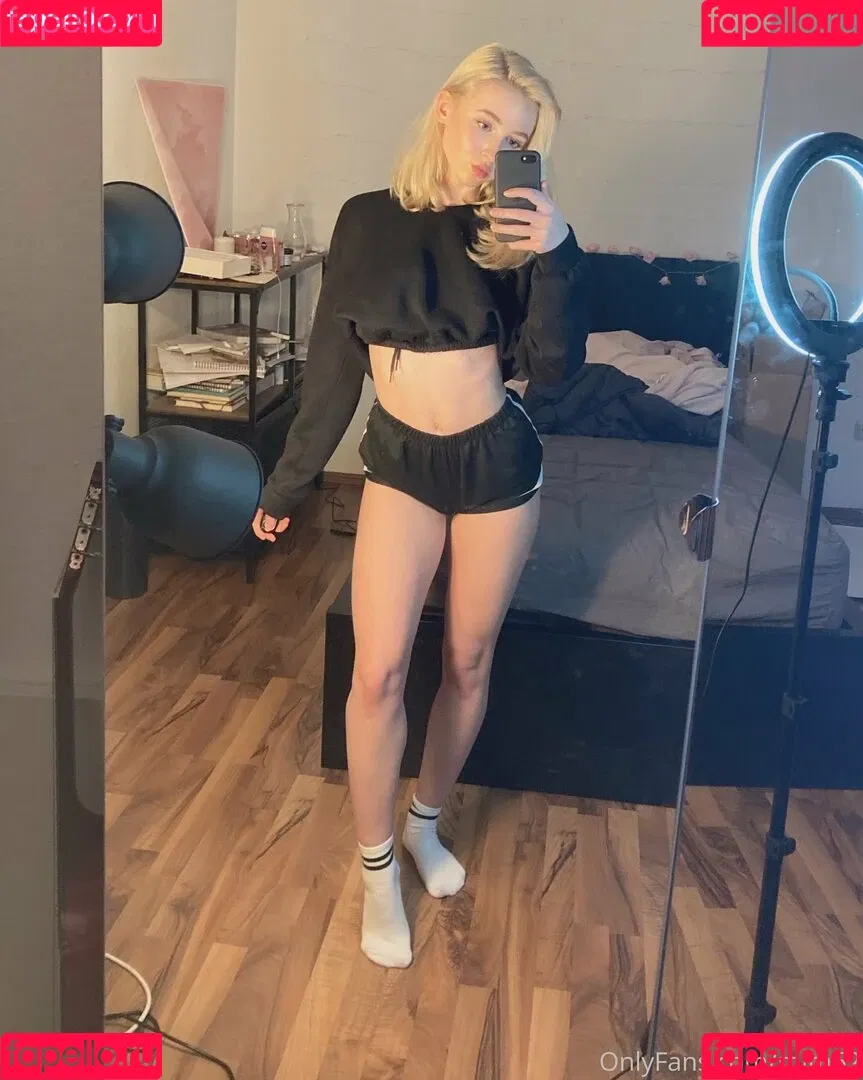 mim62 Onlyfans Photo Gallery 