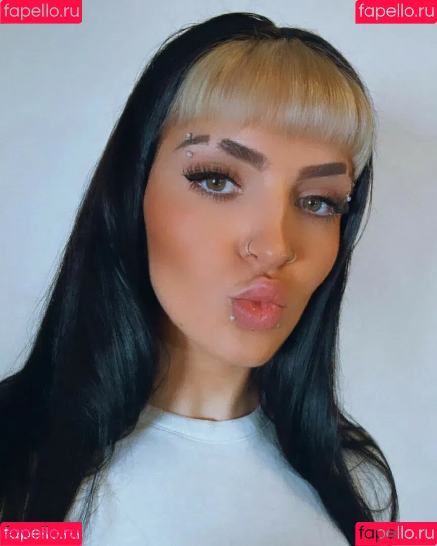 Steph De Lander Onlyfans Photo Gallery 