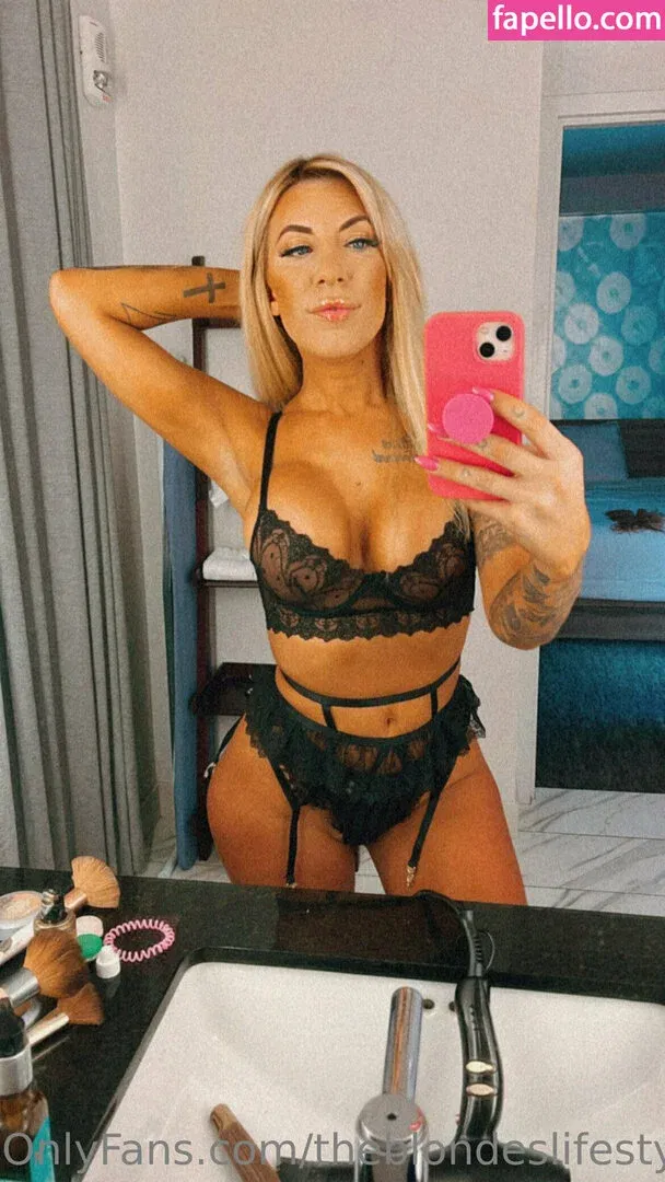 theblondeslife Onlyfans Photo Gallery 