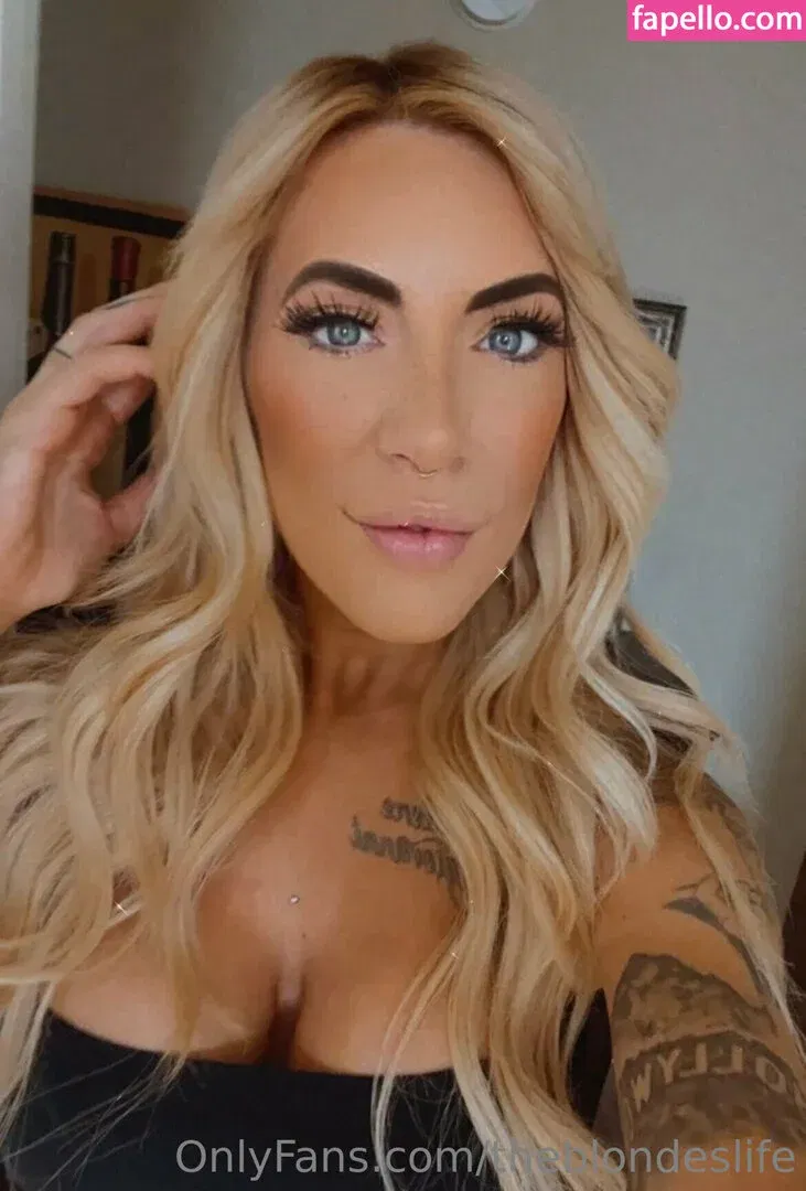 theblondeslife Onlyfans Photo Gallery 