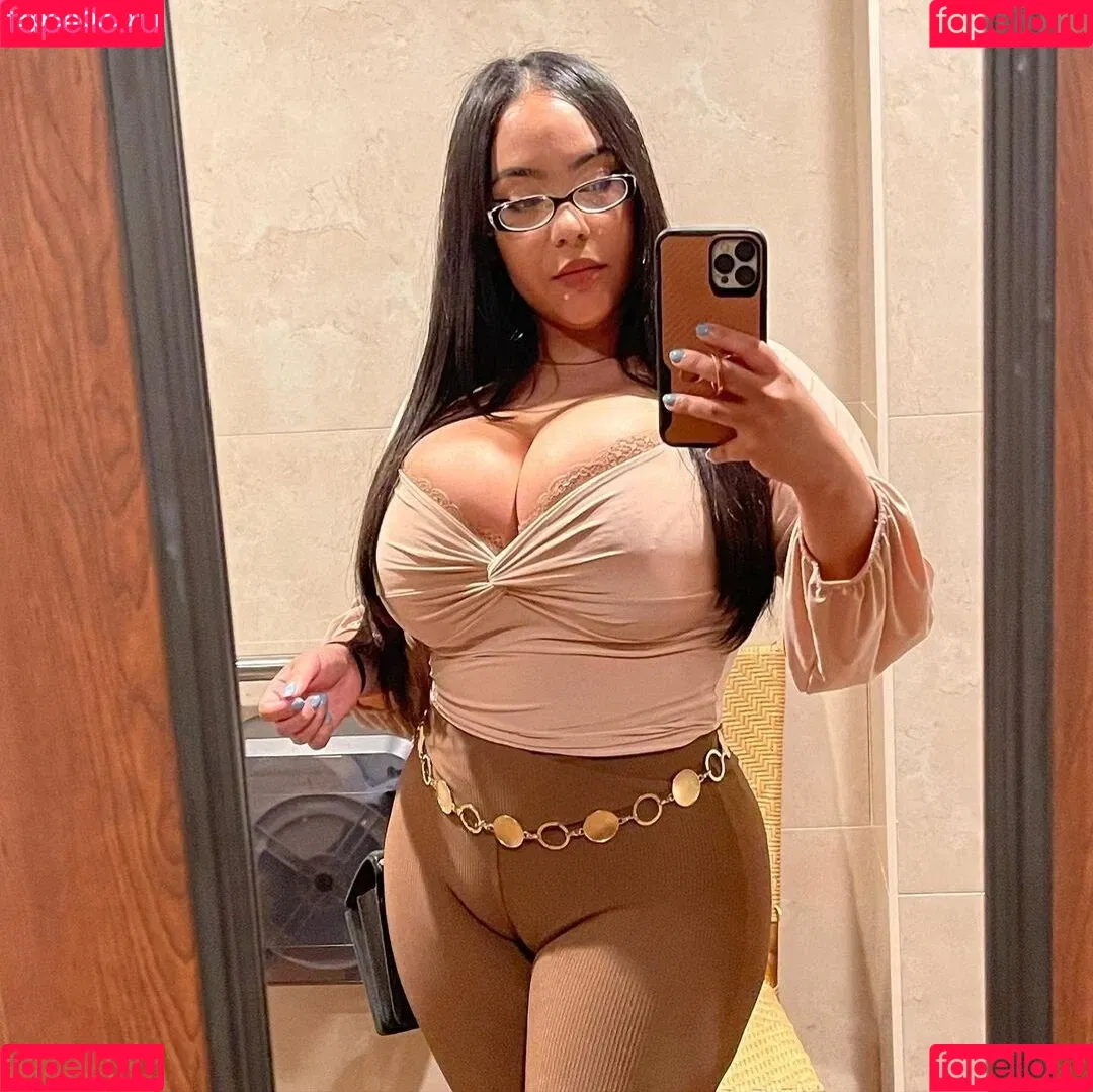 Jaki Senpai Onlyfans Photo Gallery 