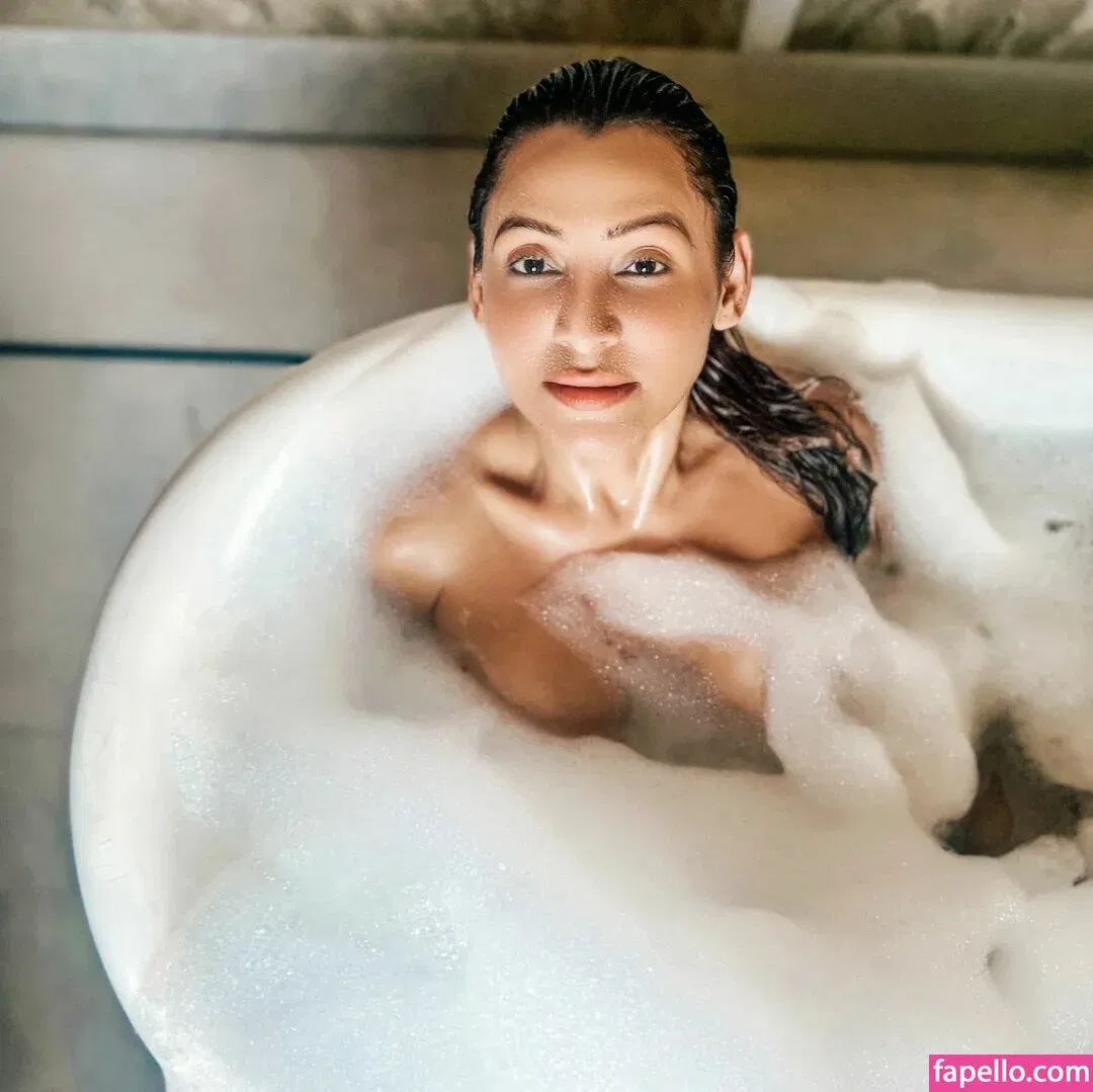 Karrishma Kar Onlyfans Photo Gallery 