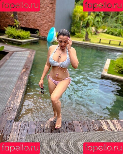 Karrishma Kar Onlyfans Photo Gallery 