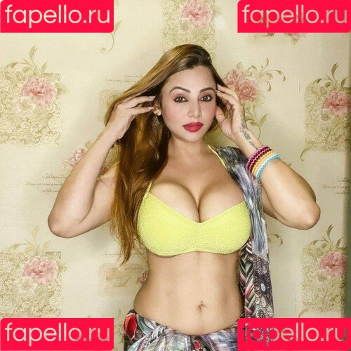 Karrishma Kar Onlyfans Photo Gallery 