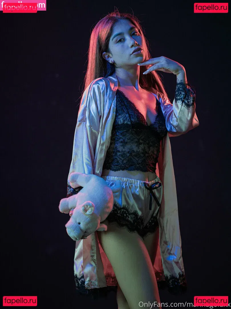 marinateen Onlyfans Photo Gallery 