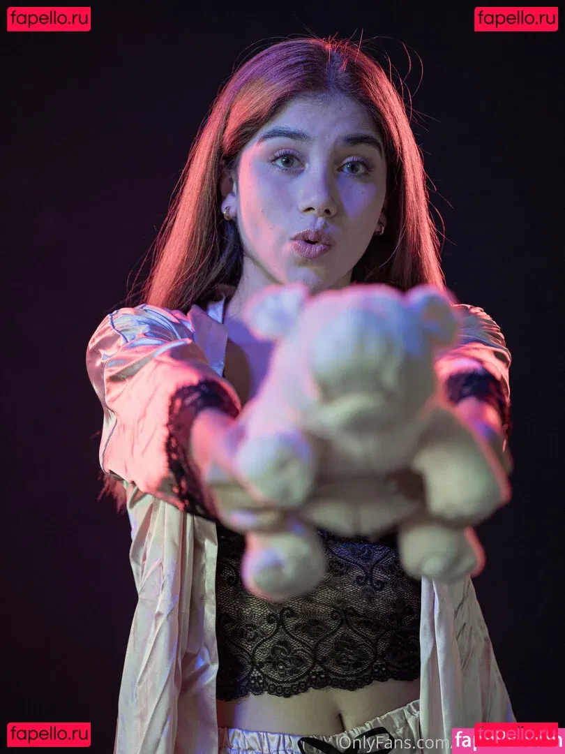 marinateen Onlyfans Photo Gallery 