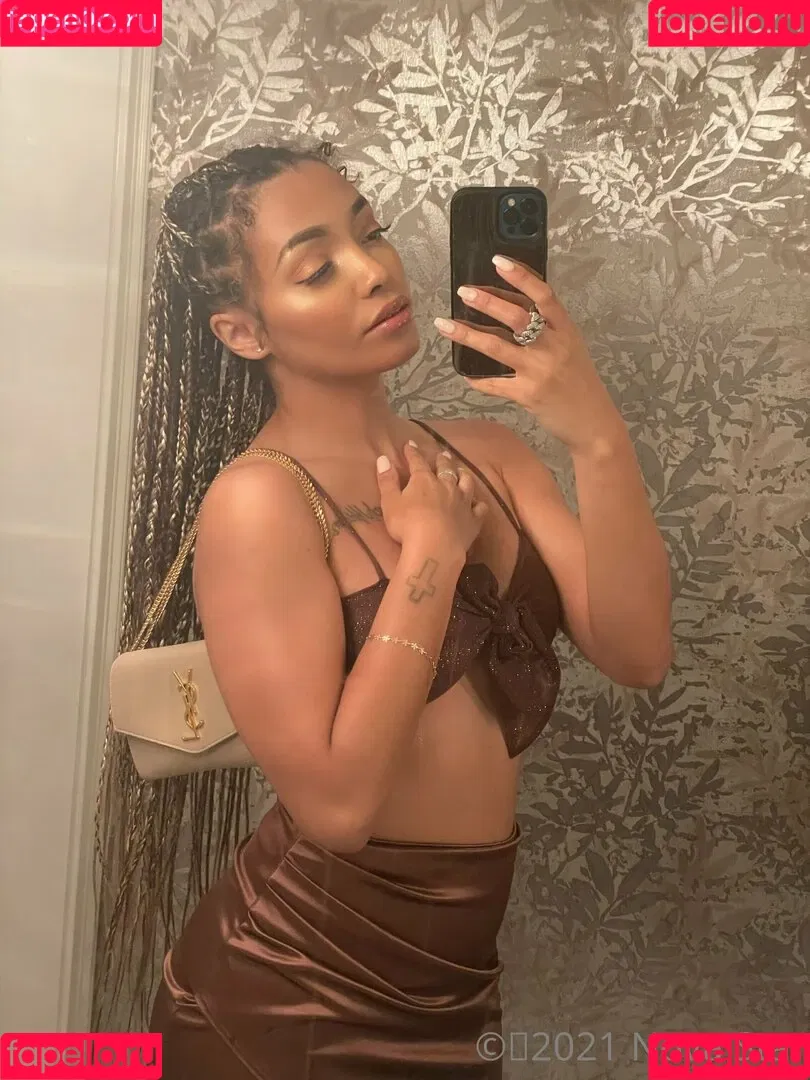 novastar18 Onlyfans Photo Gallery 