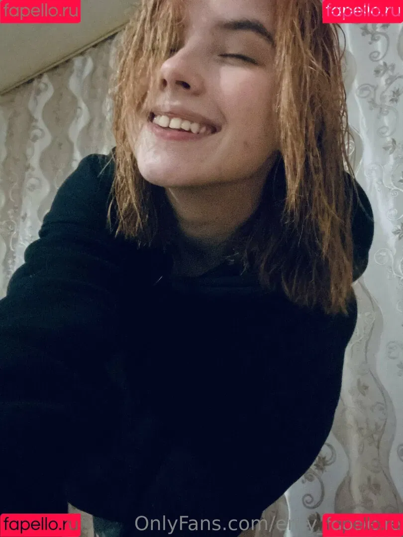 emy_isabelle Onlyfans Photo Gallery 