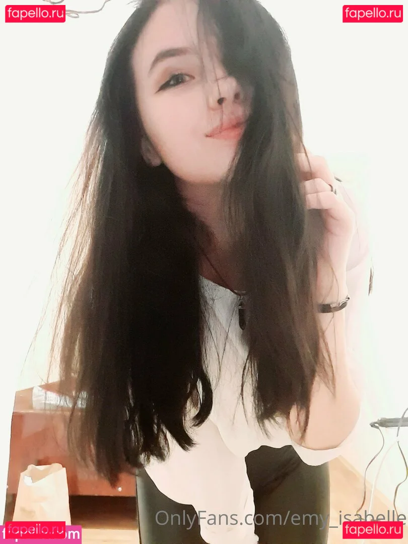 emy_isabelle Onlyfans Photo Gallery 