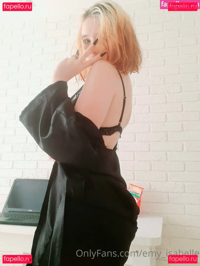 emy_isabelle Onlyfans Photo Gallery 