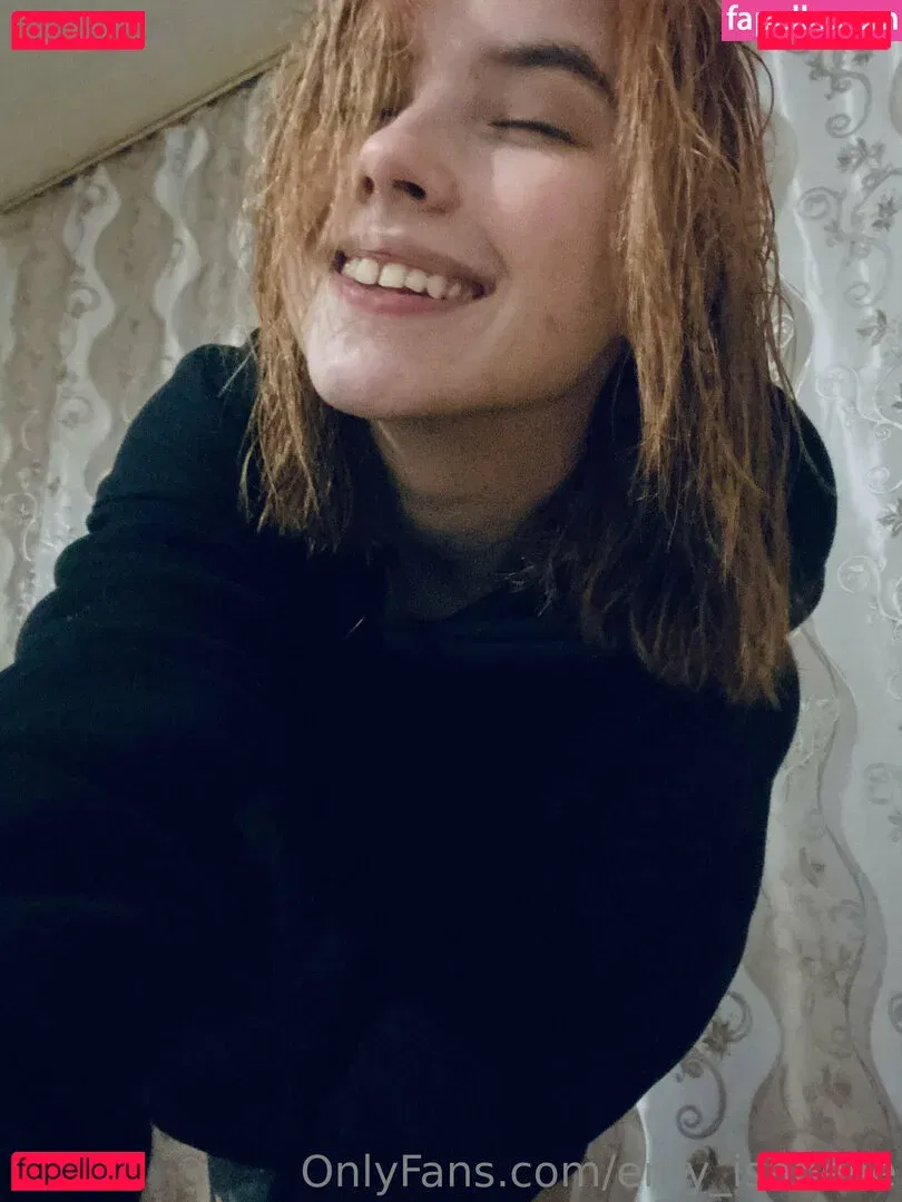 emy_isabelle Onlyfans Photo Gallery 