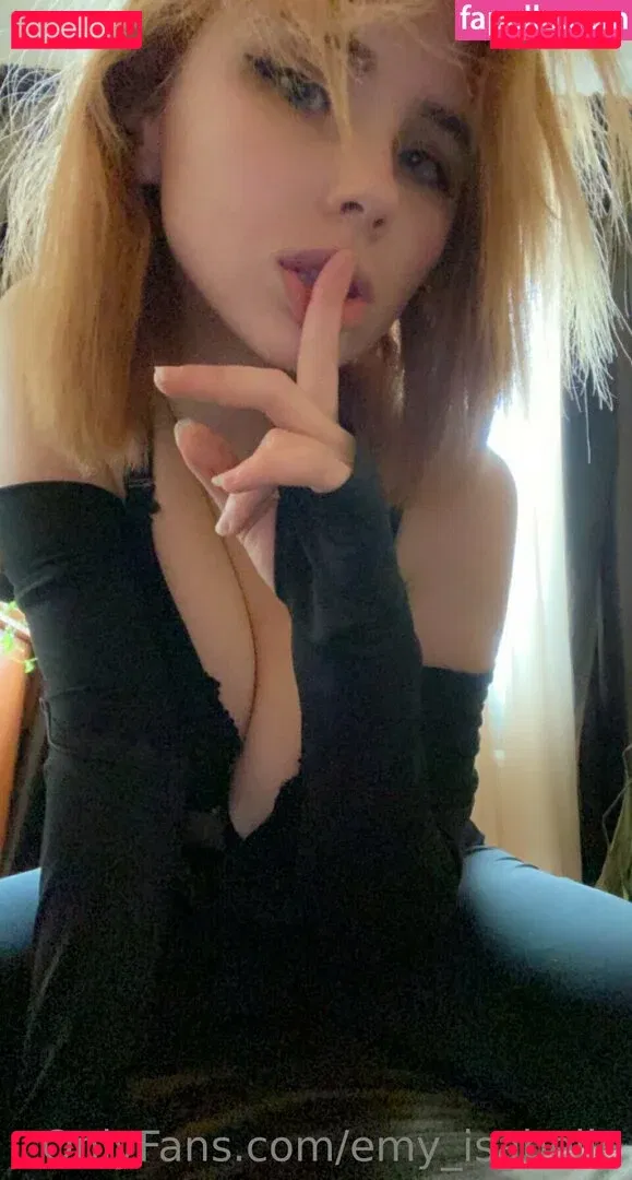 emy_isabelle Onlyfans Photo Gallery 