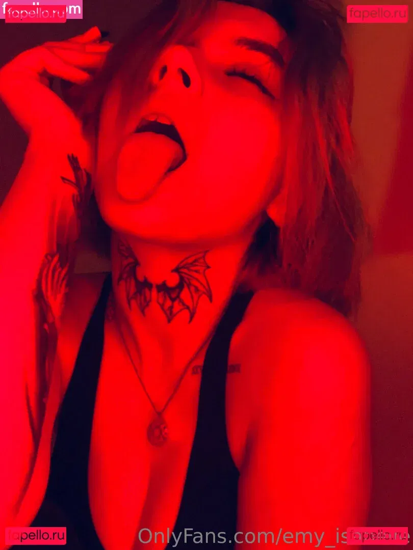 emy_isabelle Onlyfans Photo Gallery 