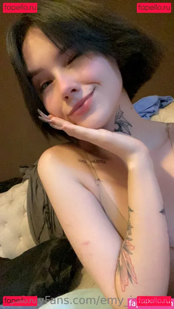 emy_isabelle Onlyfans Photo Gallery 