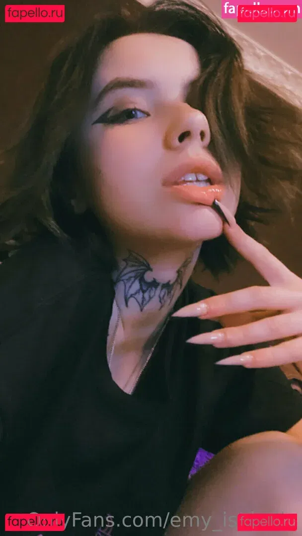 emy_isabelle Onlyfans Photo Gallery 