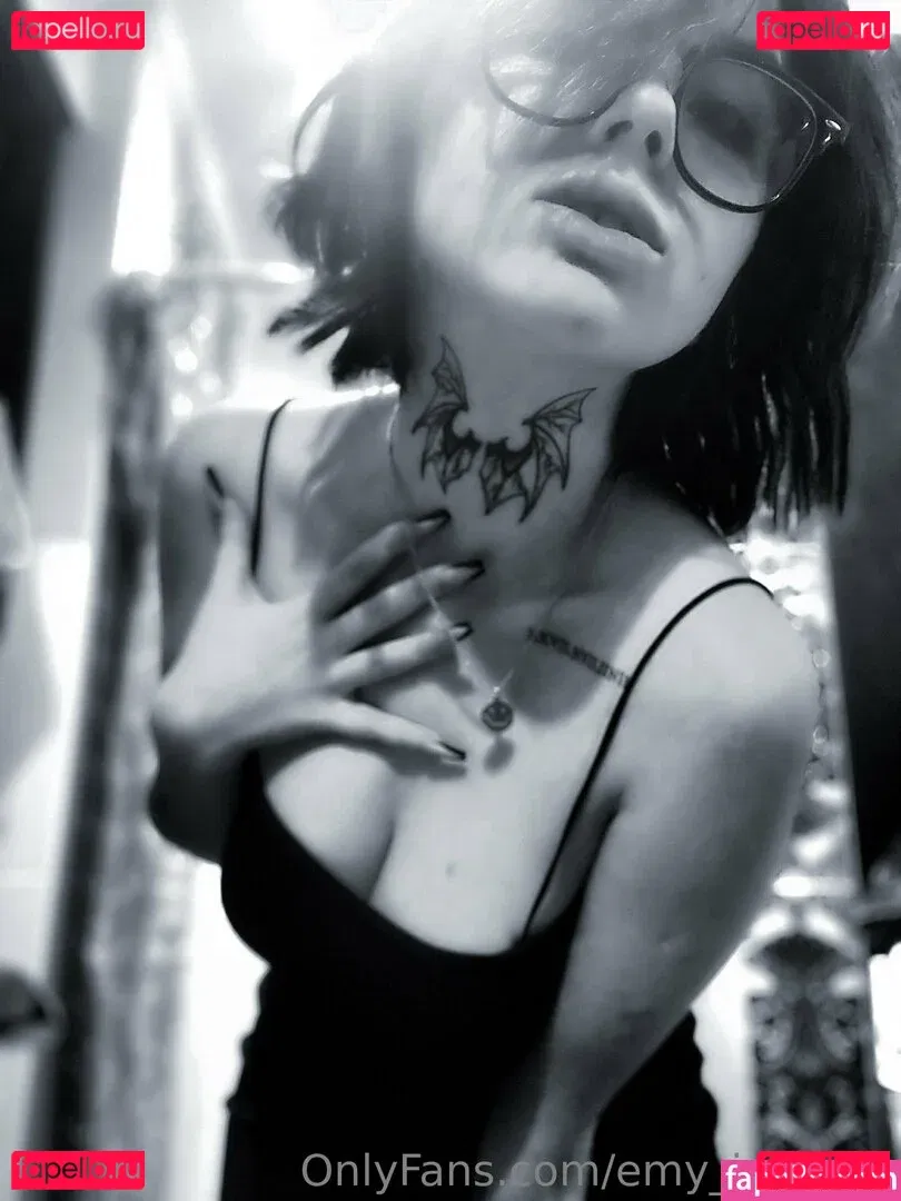 emy_isabelle Onlyfans Photo Gallery 