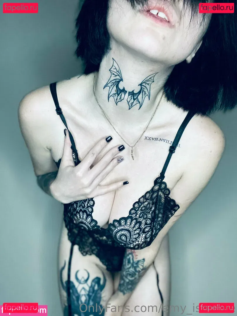 emy_isabelle Onlyfans Photo Gallery 