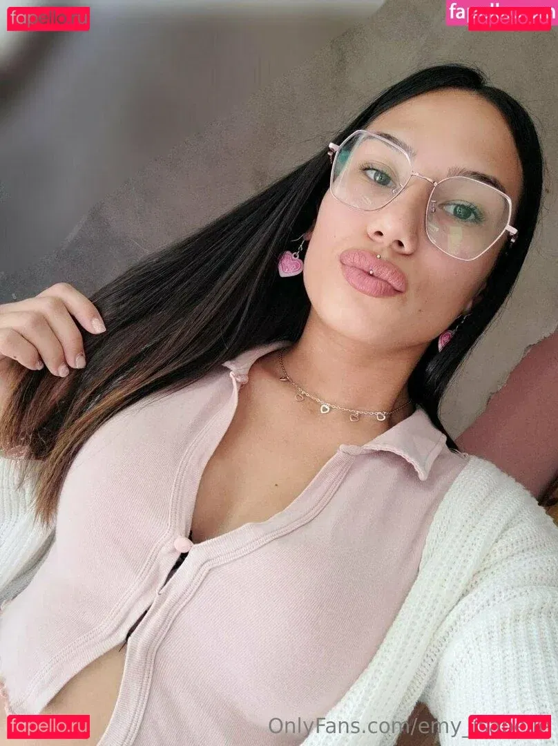 emy_isabelle Onlyfans Photo Gallery 