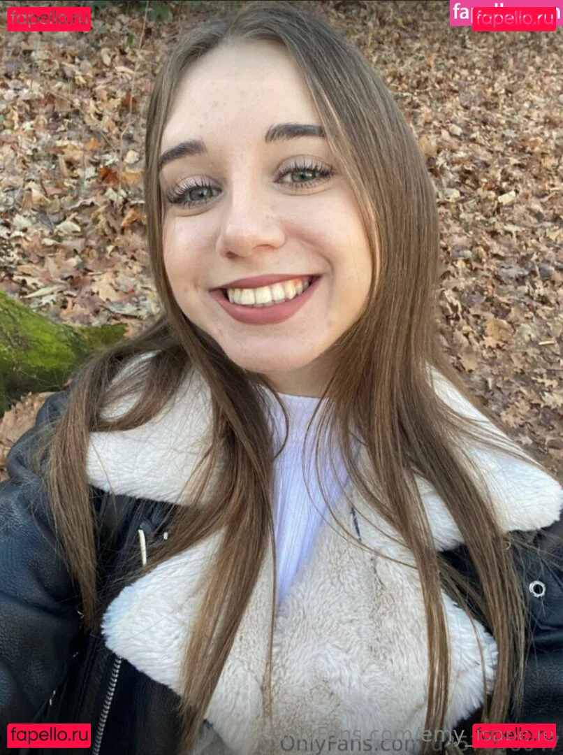 emy_isabelle Onlyfans Photo Gallery 