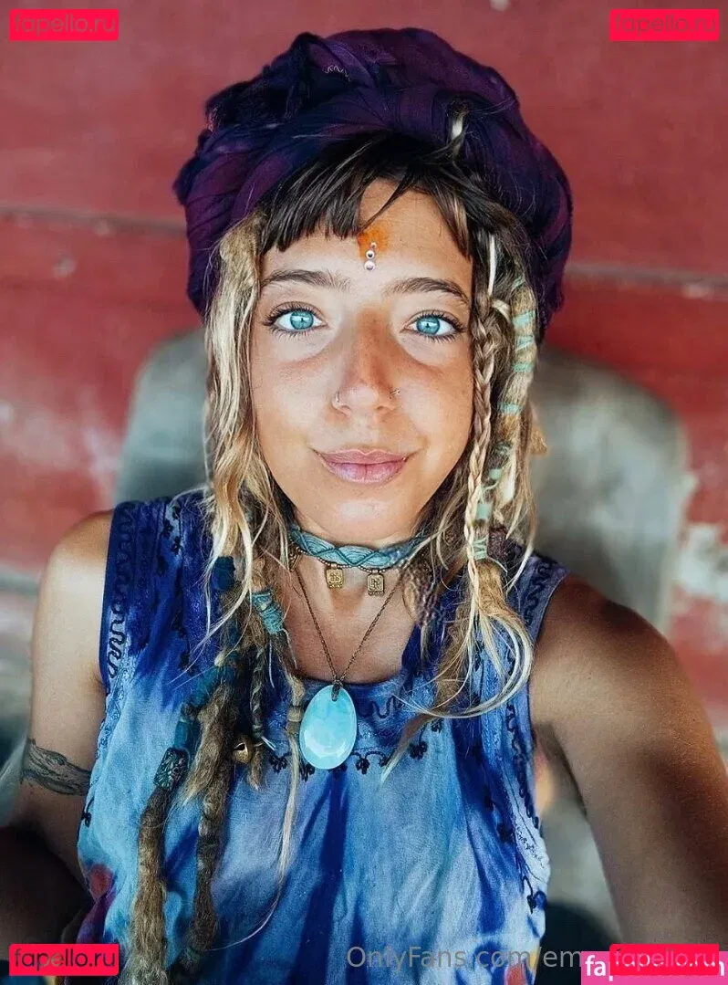 emy_isabelle Onlyfans Photo Gallery 