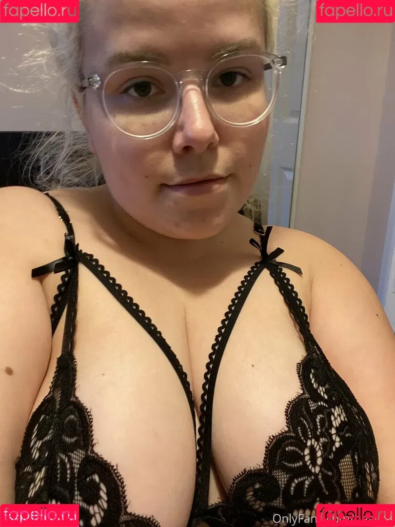 beatips Onlyfans Photo Gallery 