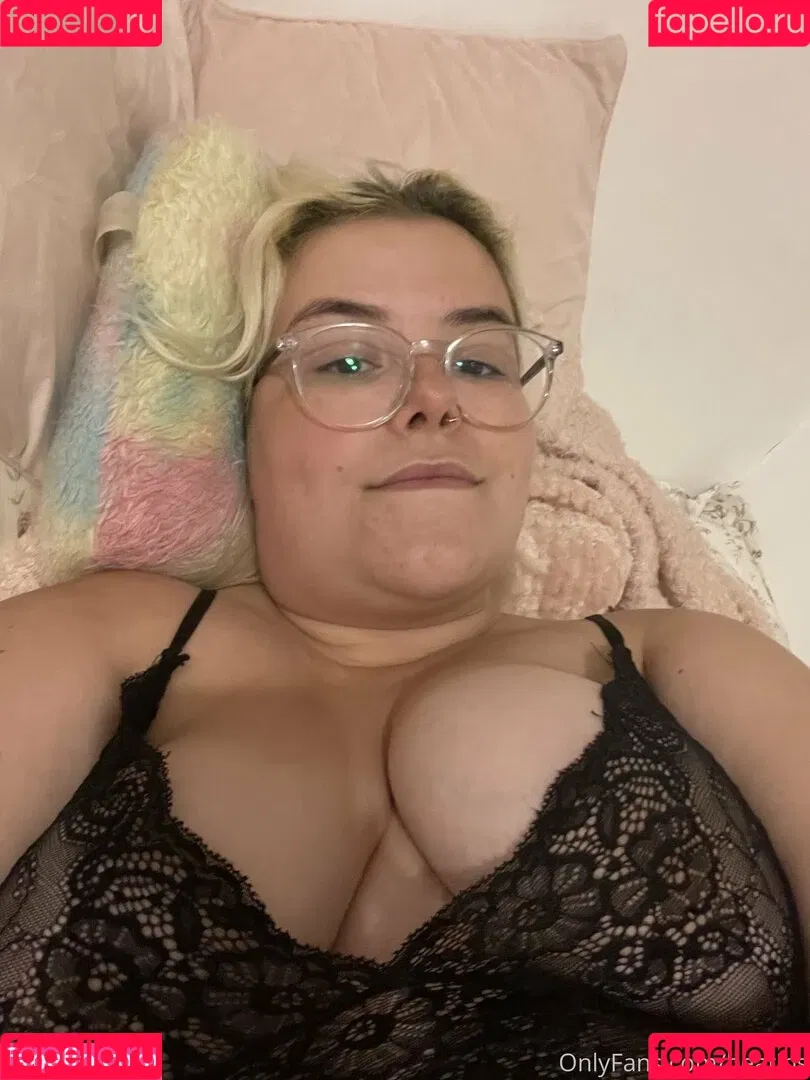 beatips Onlyfans Photo Gallery 