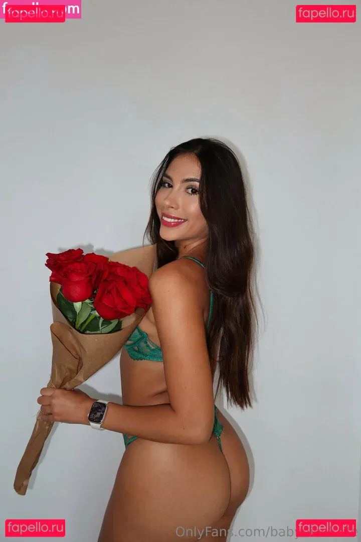 babynicolslife Onlyfans Photo Gallery 