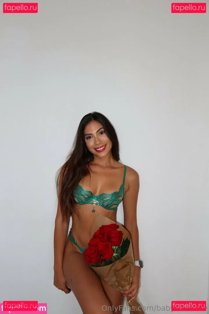 babynicolslife Onlyfans Photo Gallery 