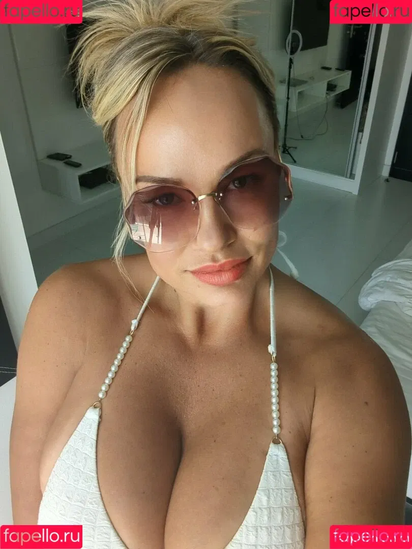 sexisuzi Onlyfans Photo Gallery 