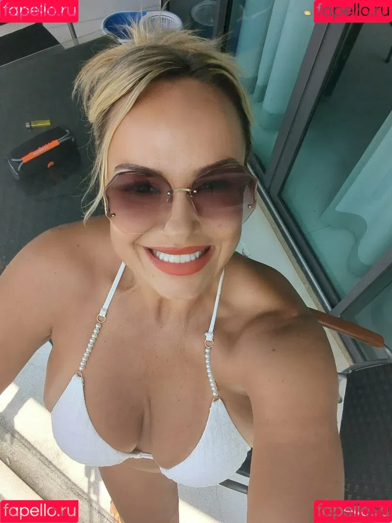 sexisuzi Onlyfans Photo Gallery 