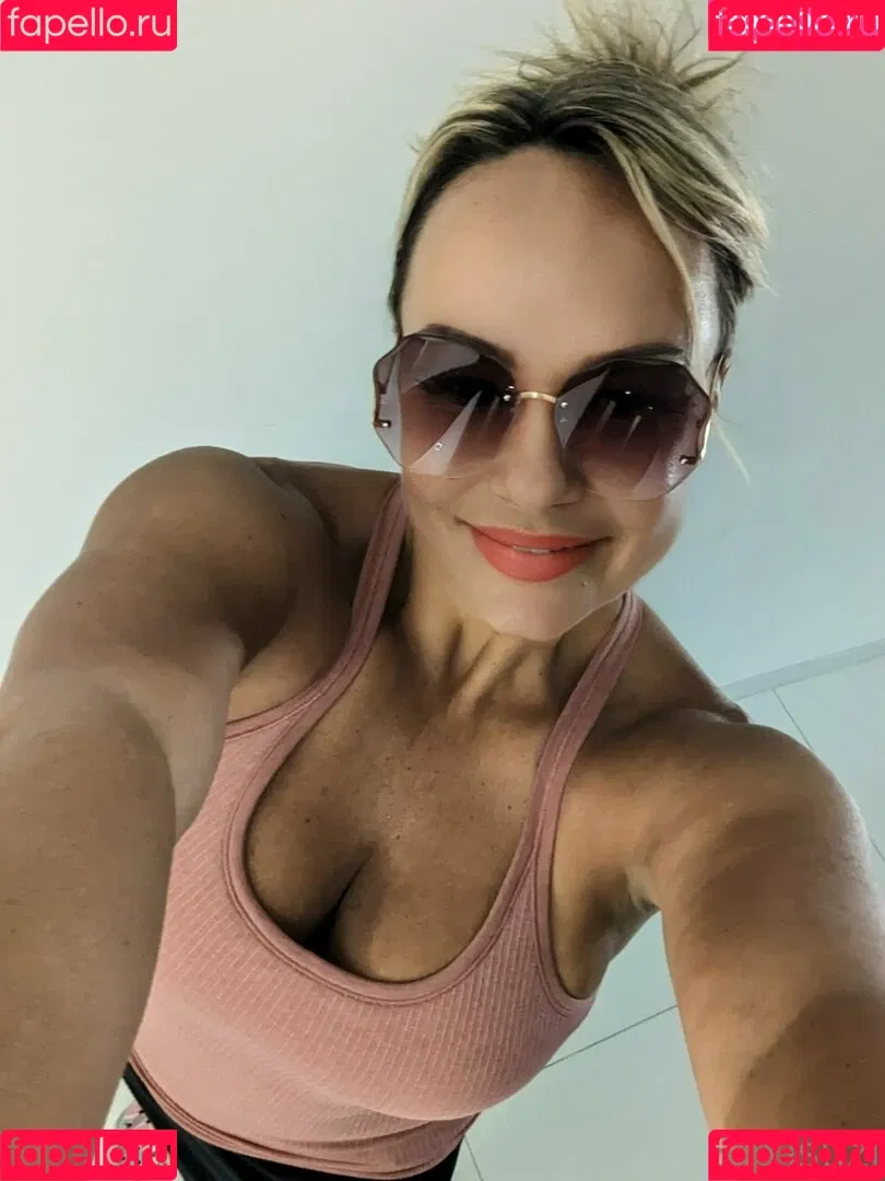 sexisuzi Onlyfans Photo Gallery 