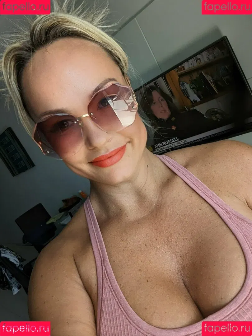 sexisuzi Onlyfans Photo Gallery 