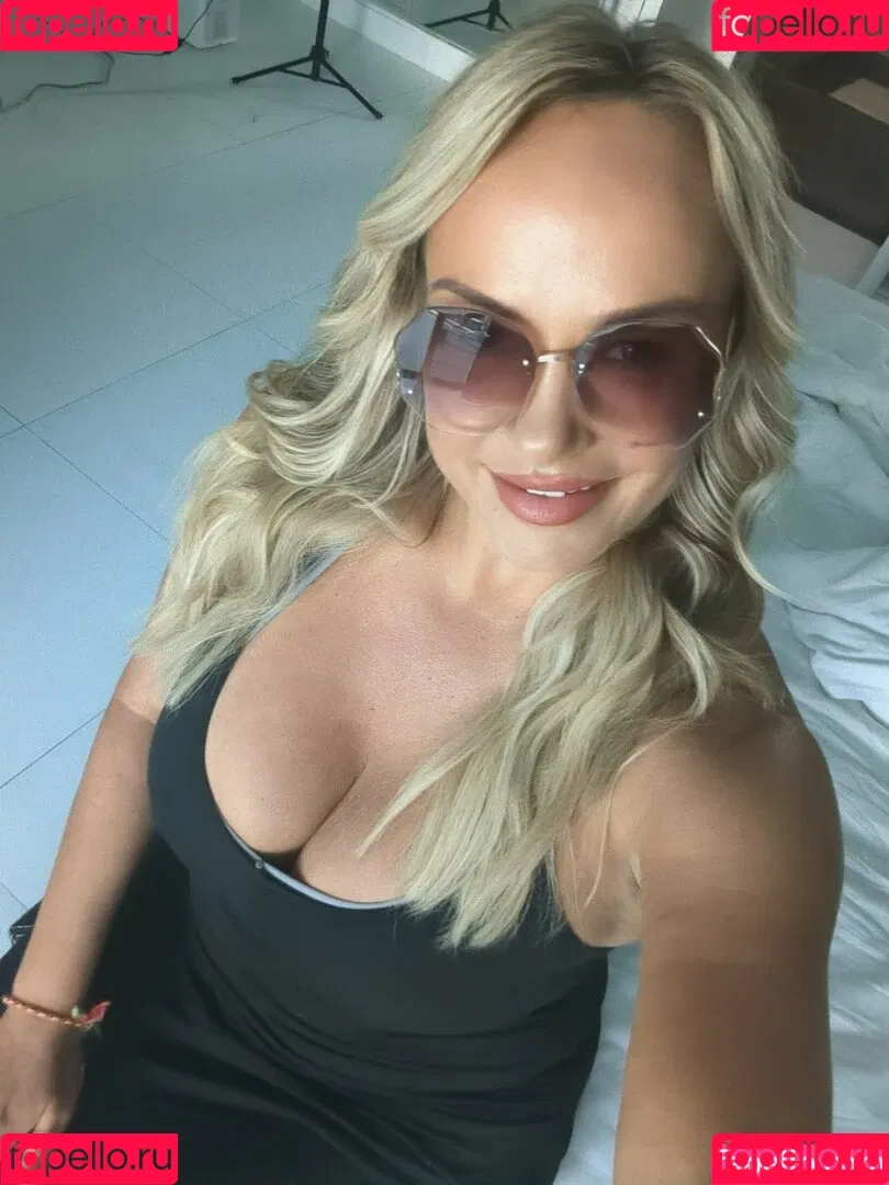 sexisuzi Onlyfans Photo Gallery 