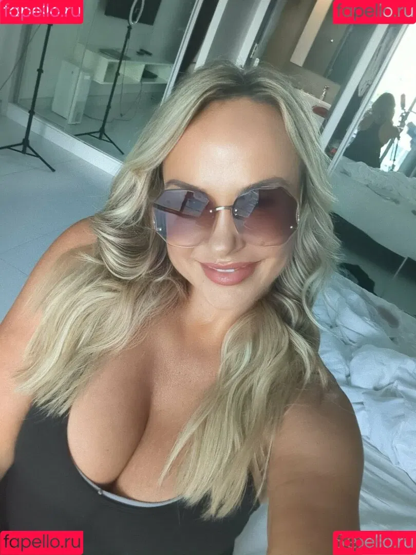 sexisuzi Onlyfans Photo Gallery 