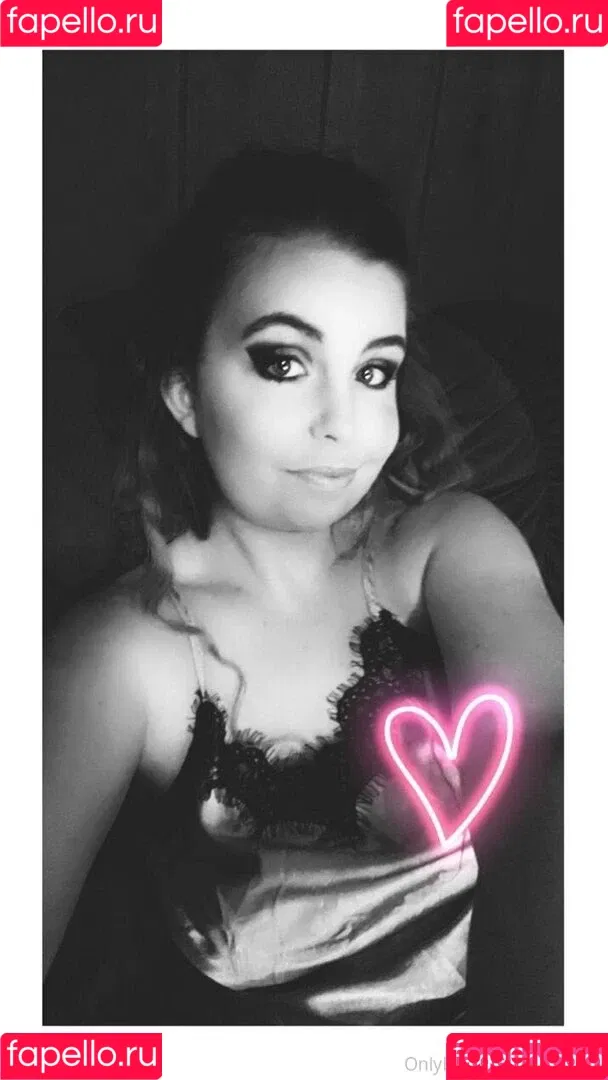 xxsarahtease Onlyfans Photo Gallery 