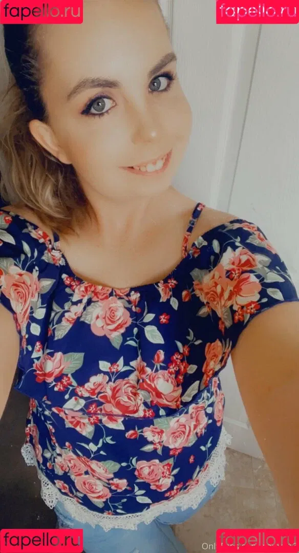 xxsarahtease Onlyfans Photo Gallery 